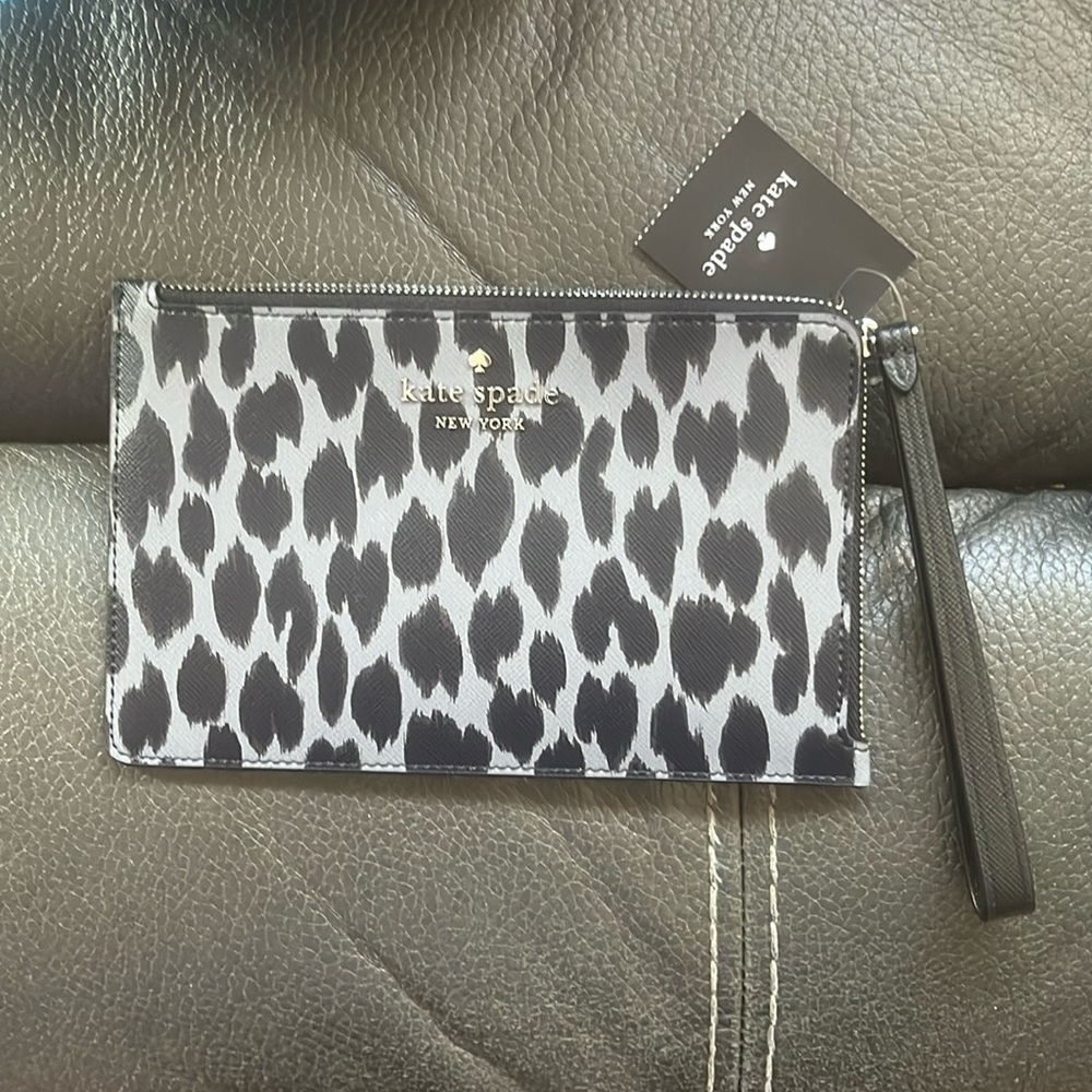 Kate spade spotted animal black multi wristlet
